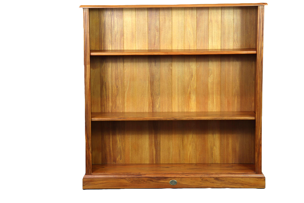 Town & Country Rimu Bookcase, 1.2 m Wide